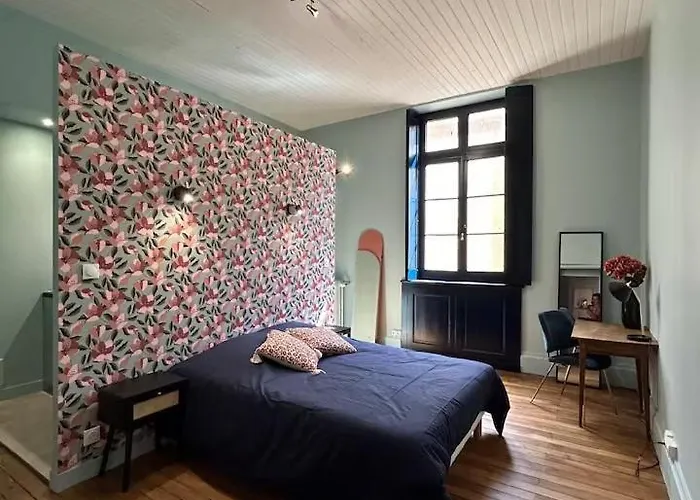 Bed & Breakfast Escales Patrimoniales En Coeur De Poitiers